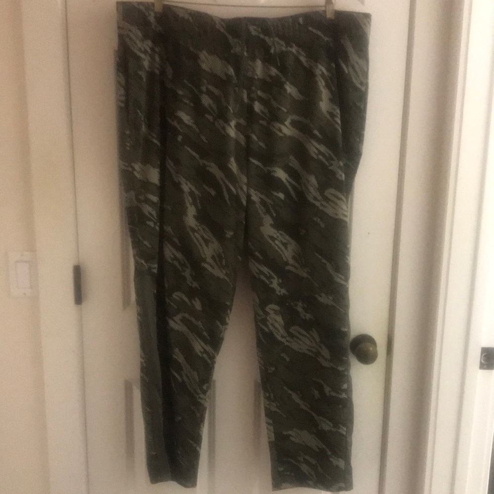 Puma Athletic/Athleisure Jogger/Track Pants, NWT!